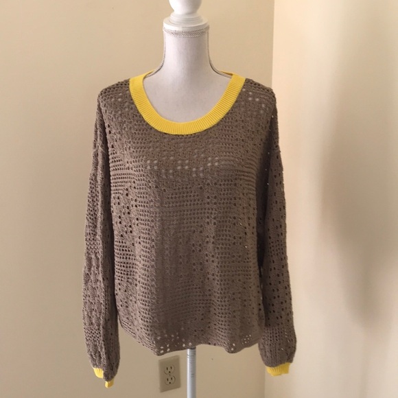 NWT! FREE PEOPLE Size M Brown crochet sweater